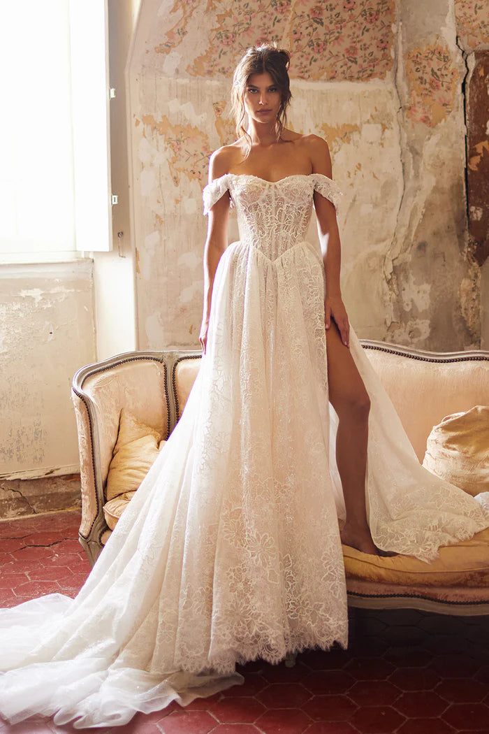 The Kleinfeld Again Guide to Wedding Gown Waist Line Styles