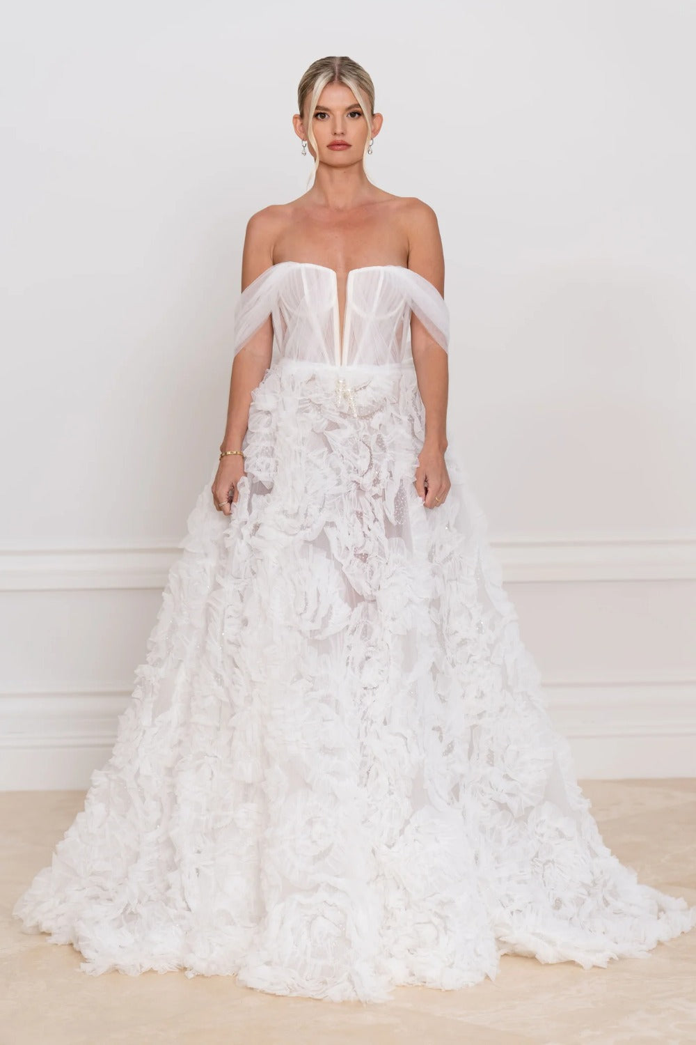 The Art of Romance: Eisen Stein's Sculptural Ball Gown Mastery