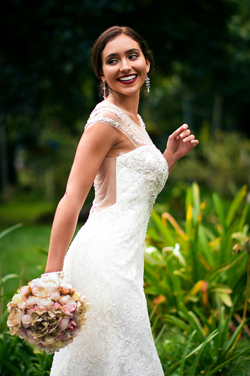 10 Must-Have Items for Your Wedding Emergency Kit