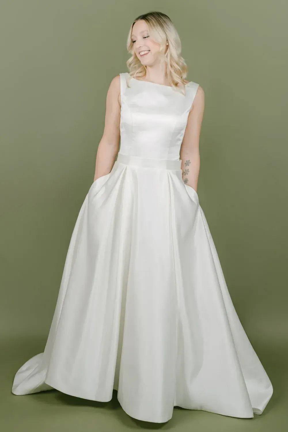 The Art of Neutral Harmony: Wedding Dresses That Perfect Your Bridesmaid Palette