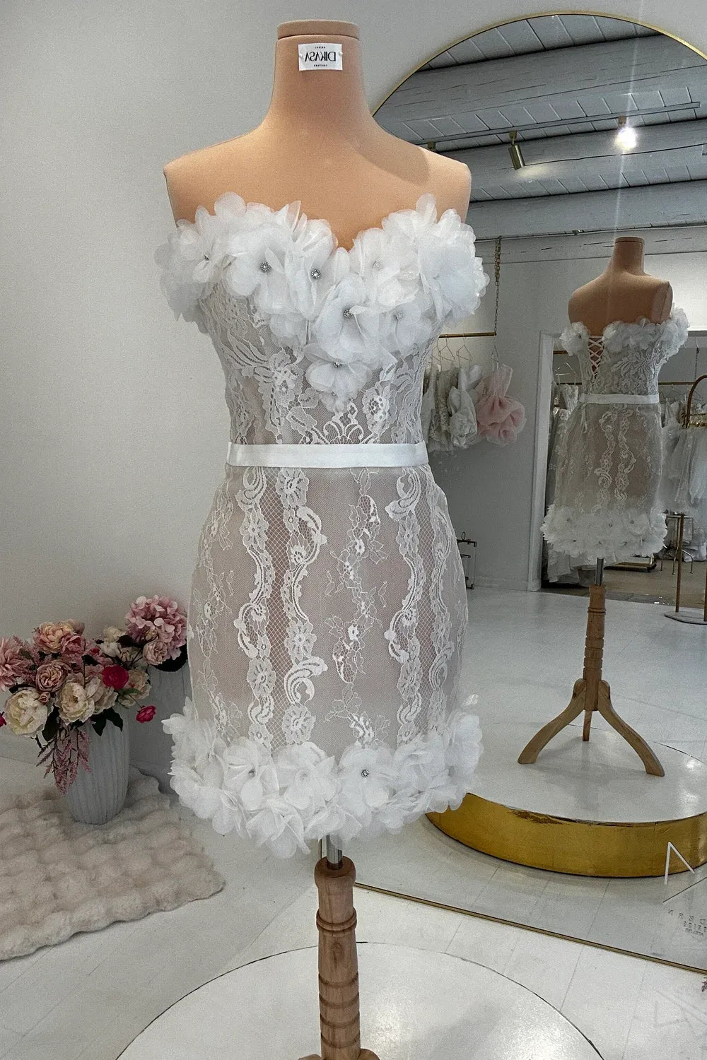 knee length dresses for ladies A-line Knee Length Wedding Dresses,Outdoor Lace Wedding Dress with Sho main image 0