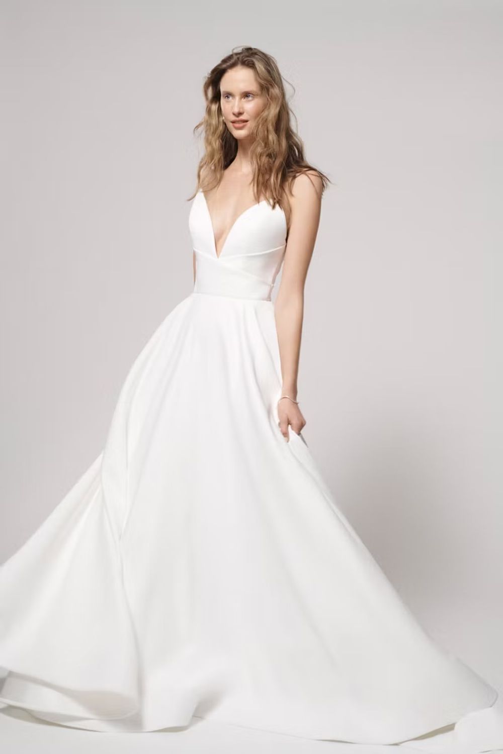 The Timeless Appeal of Alyne Bridal's A-Line Masterpieces