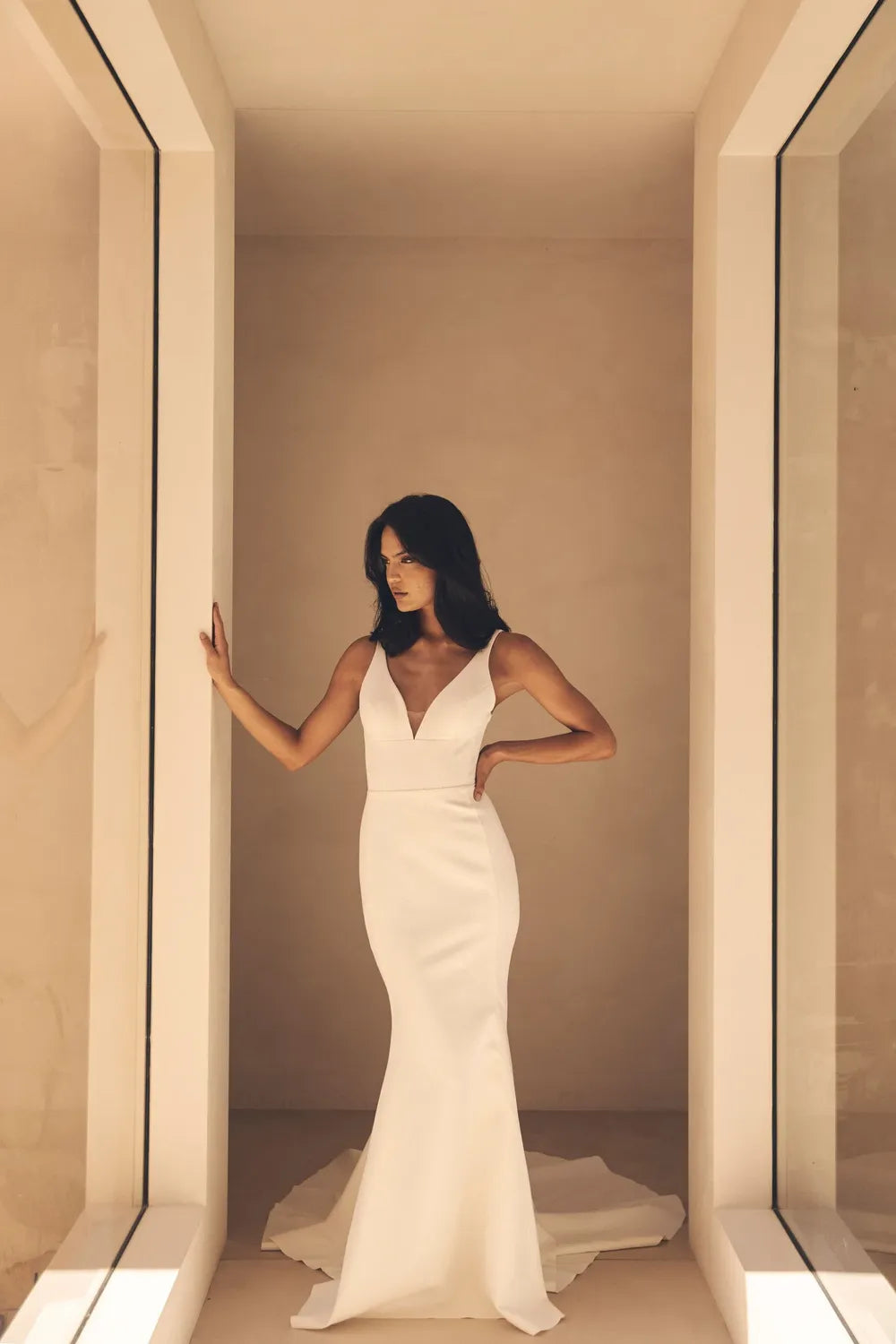 The Effortless Romance of Jane Hill: Where Modern Minimalism Meets Bridal Grace