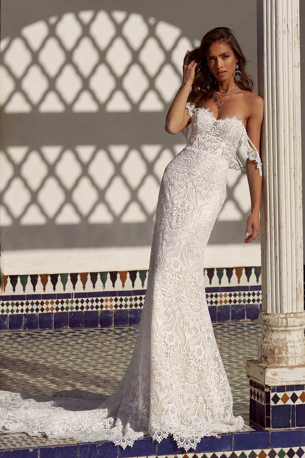 Enchanting Off-Shoulder Wedding Dresses for the Free-Spirited Bride