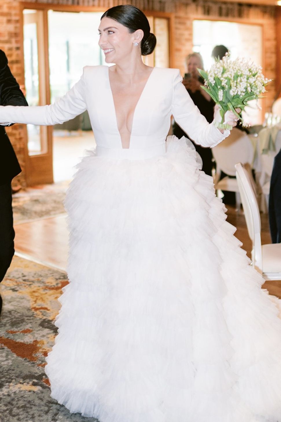 The Art of Finding Your Dream Dress: A Guide to Thrift Wedding Gowns