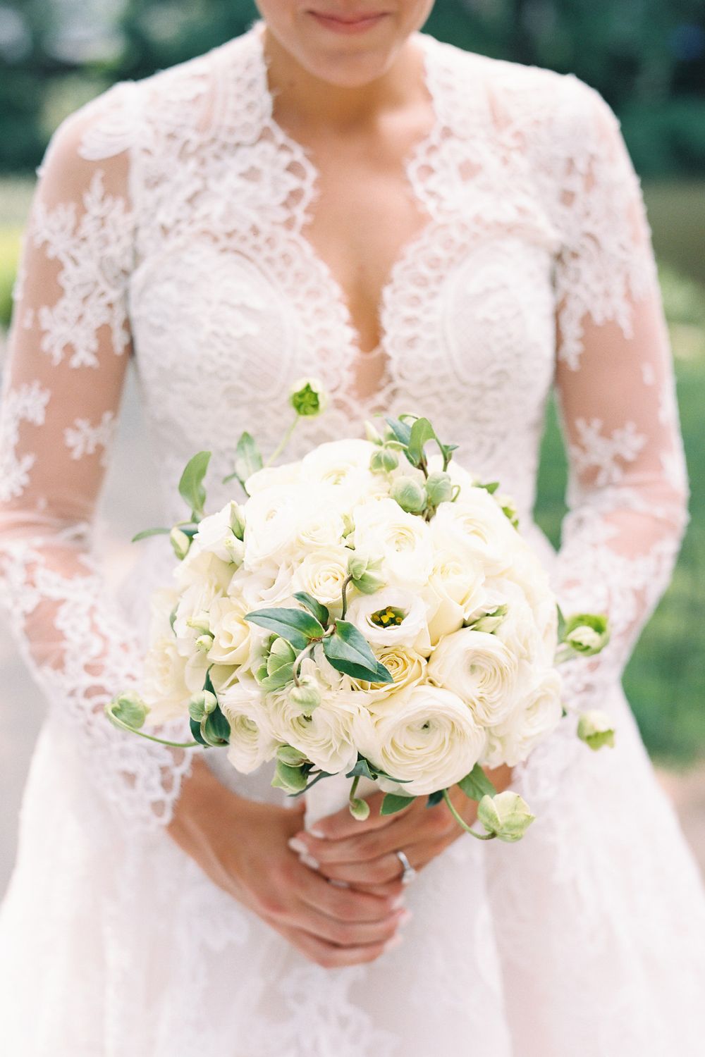 The Art of Elegant Evening Wedding Attire: A Guide to Timeless Sophist