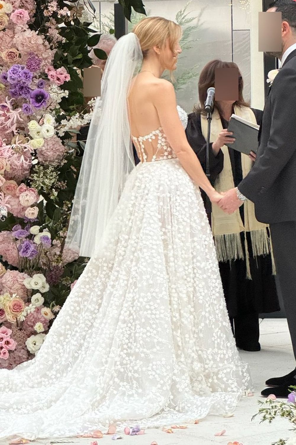 Two Layers, One Magic Moment: The Bride's Guide to the Double Layer Veil