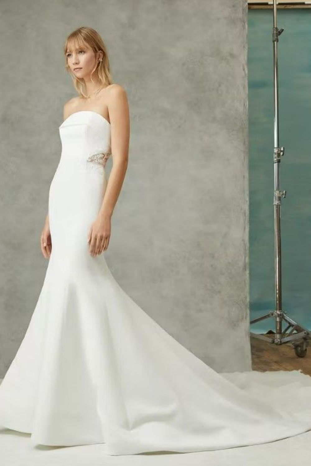 The Art of Elegance: Alyne Bridal's Trumpet Silhouettes