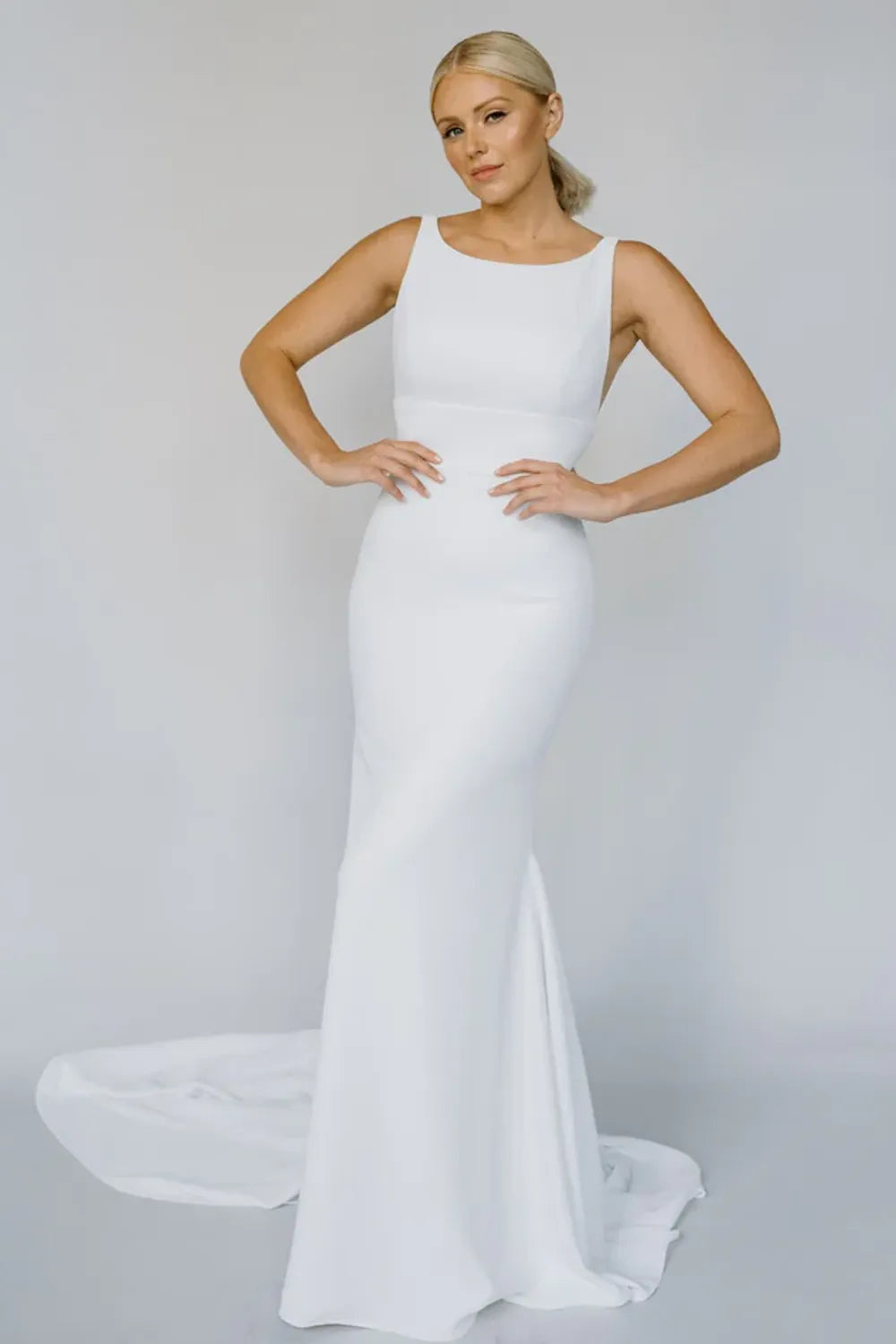 The Timeless Elegance of Boat Neckline Bridesmaid Dresses