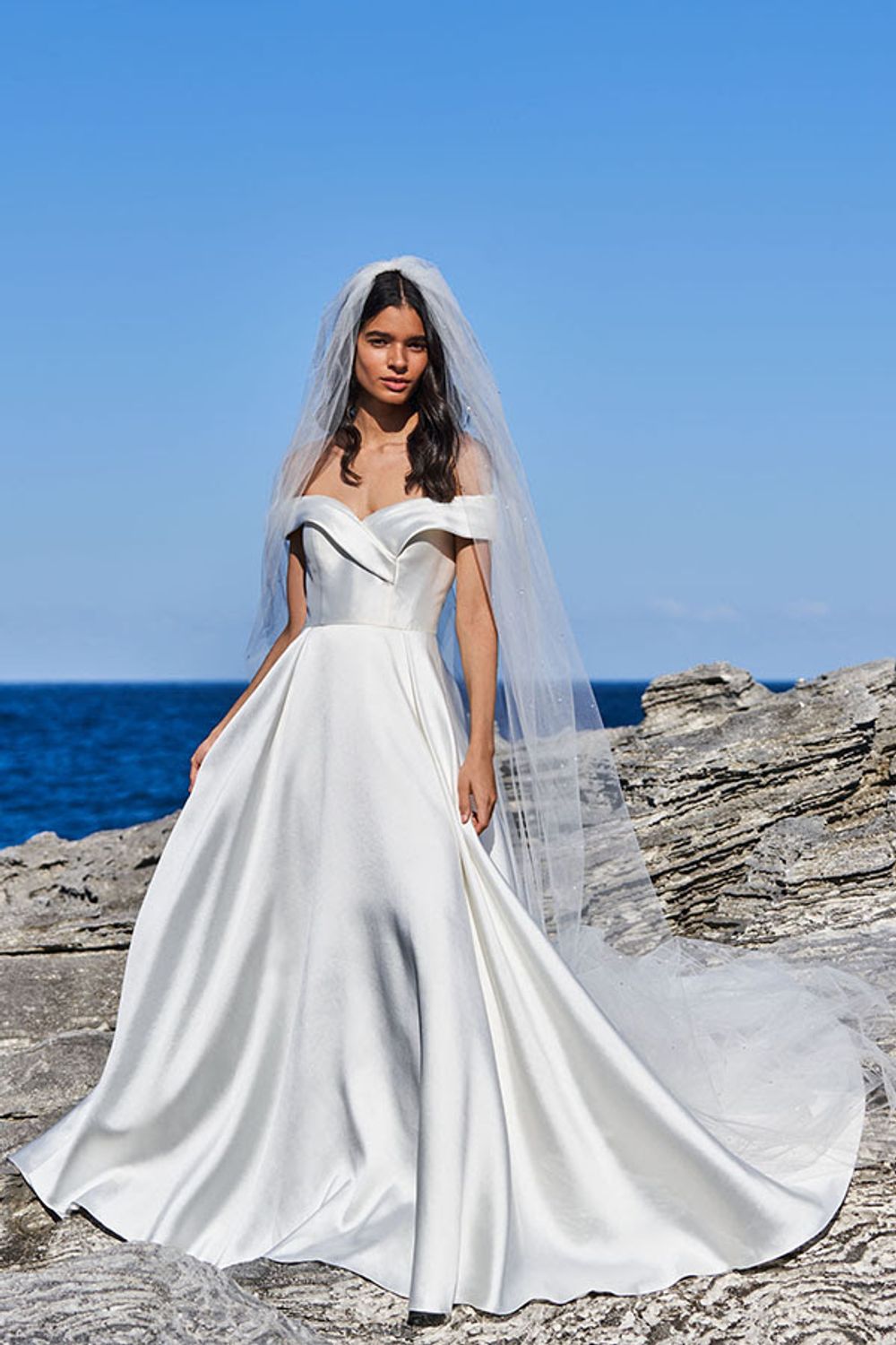 Accessible Elegance: Vow'd's Sophisticated Wedding Gowns Under $1,050