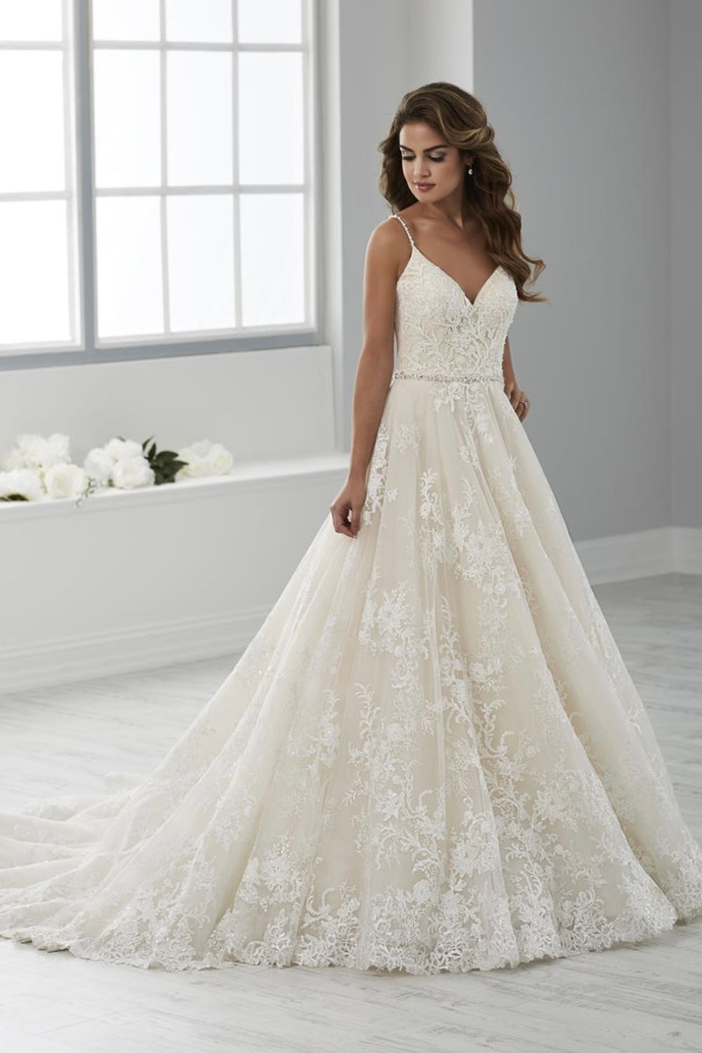Christina Wu's A-Line Mastery: Where Classic Silhouettes Meet Modern Romance