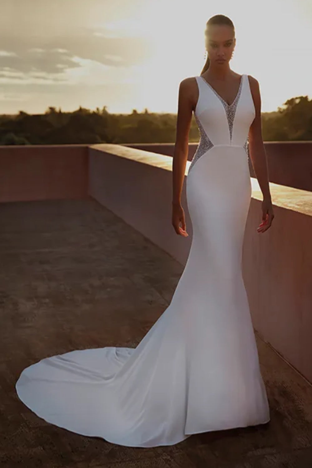 The Delicate Art of Small Wedding Veils: Understated Elegance for Modern Brides