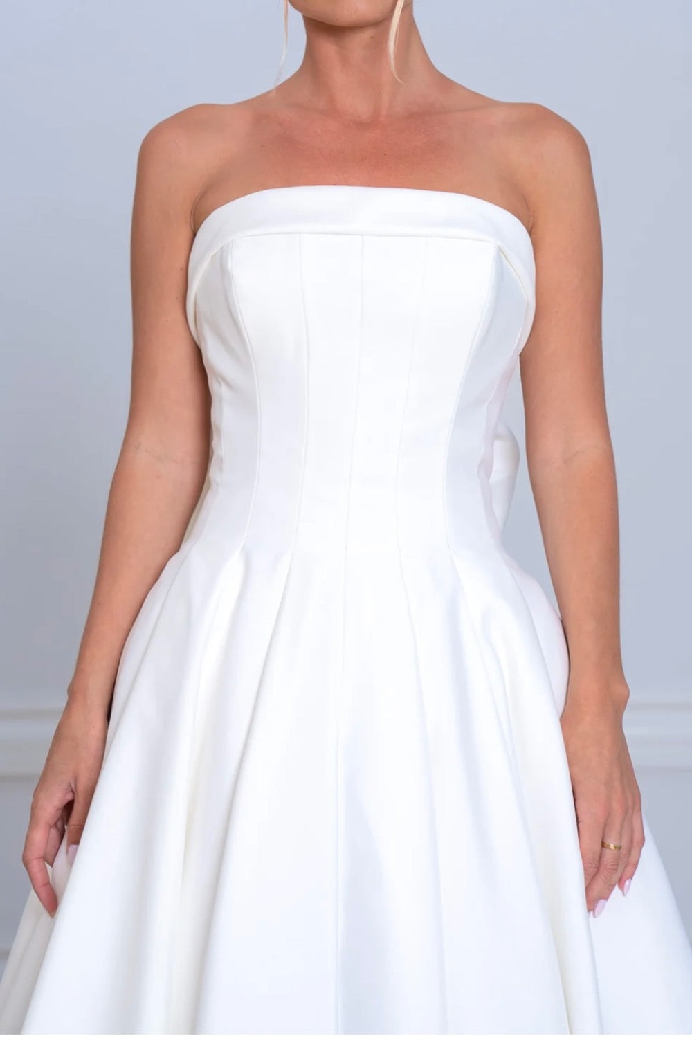Viktor & Rolf-Voluminous Strapless Gown-2