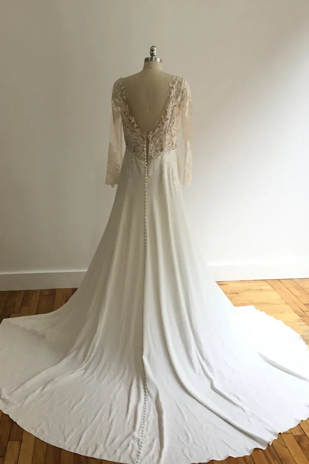 Pronovias YUSHAN-NOLINE 3