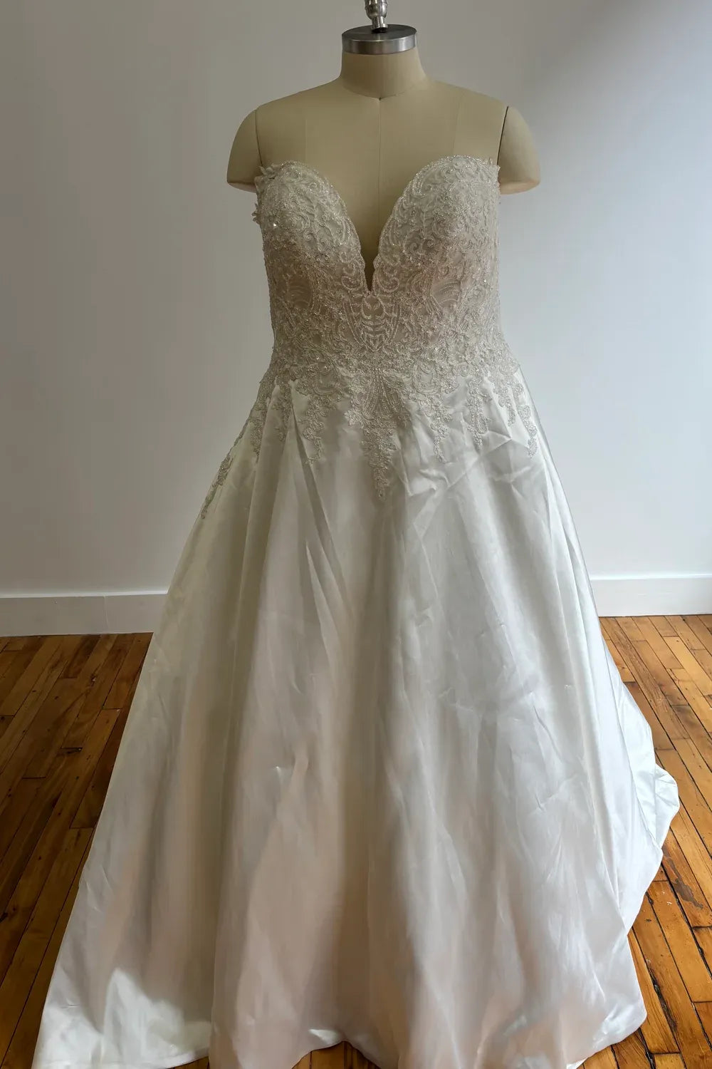 Maggie Sottero Ramira XS 0