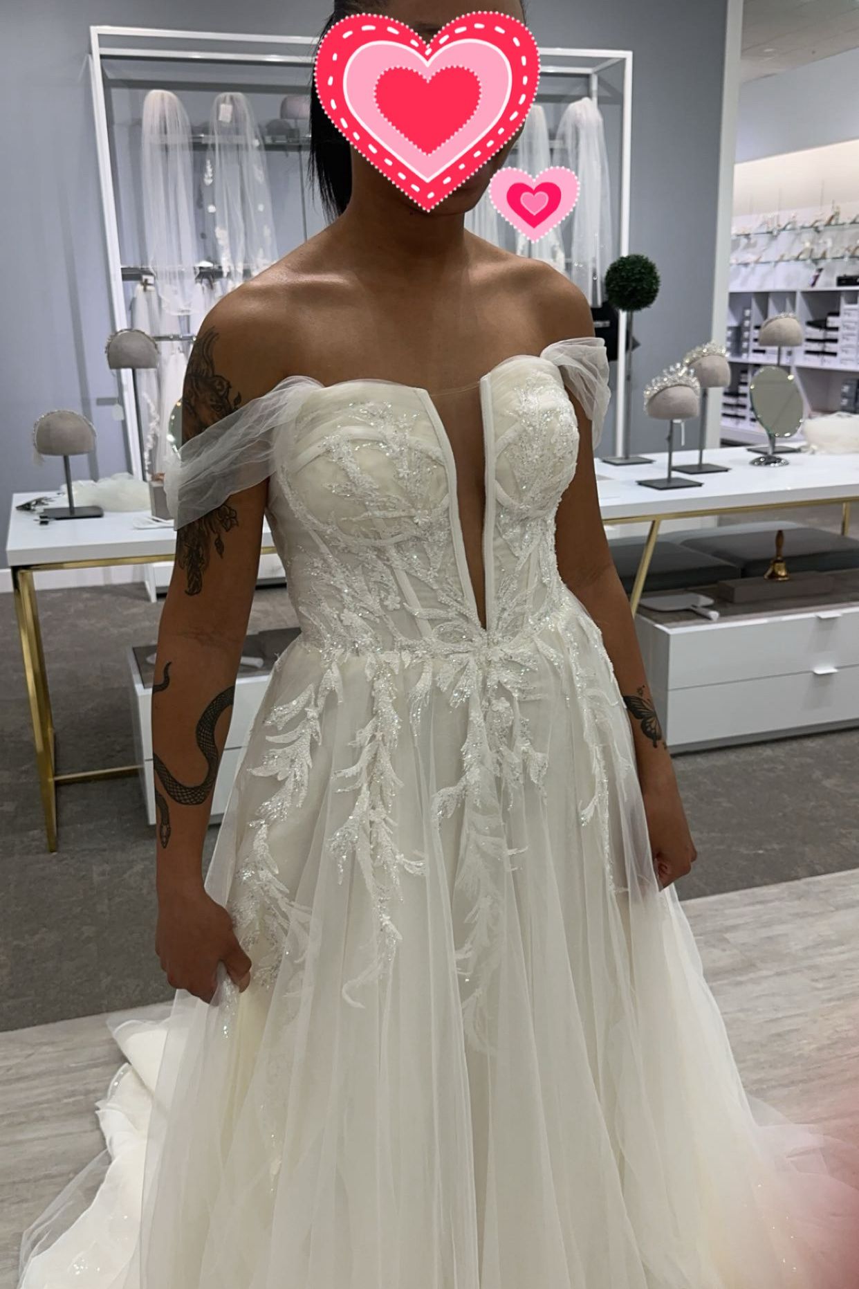 Never Worn Galina Signature Galina signature gown Wedding Dress Never Worn Galina Signature Galina signature gown Wedding Dress