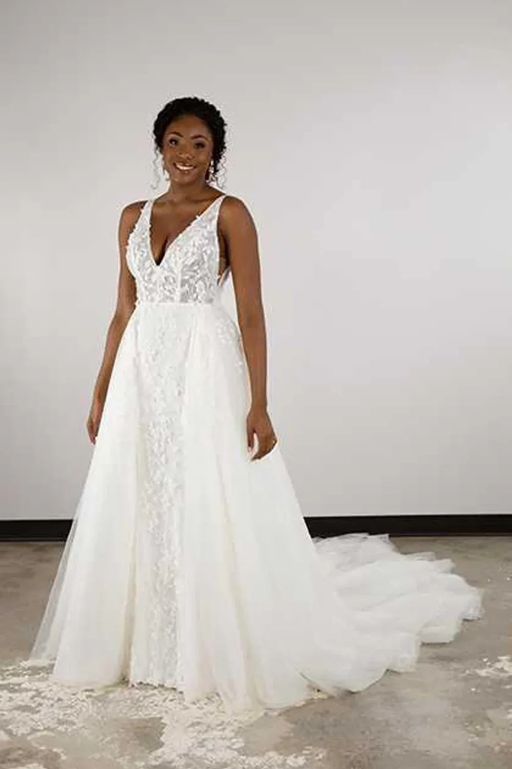 Sample Essense of Australia D3881 Wedding Dress