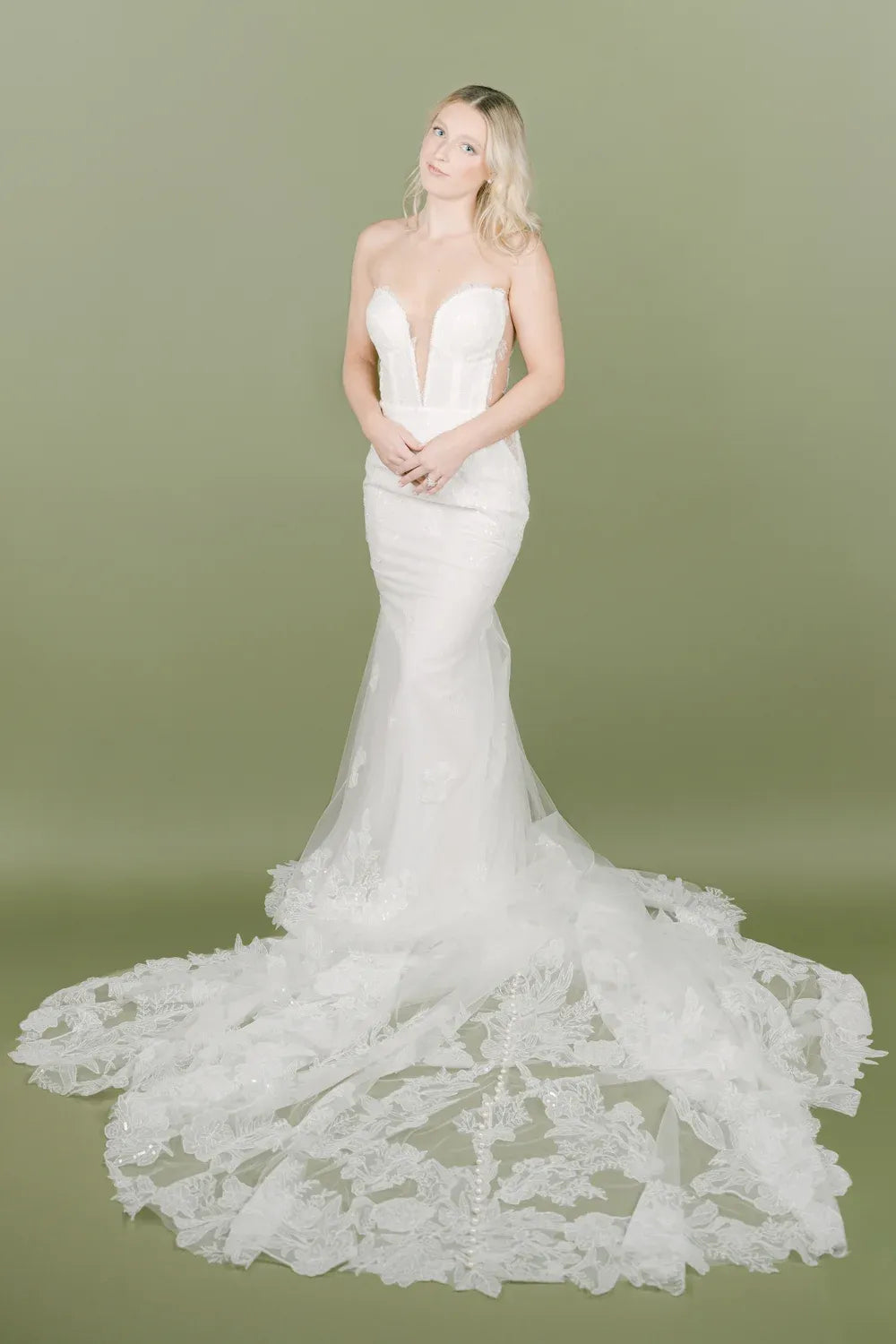 Olia Zavozina Collette 6