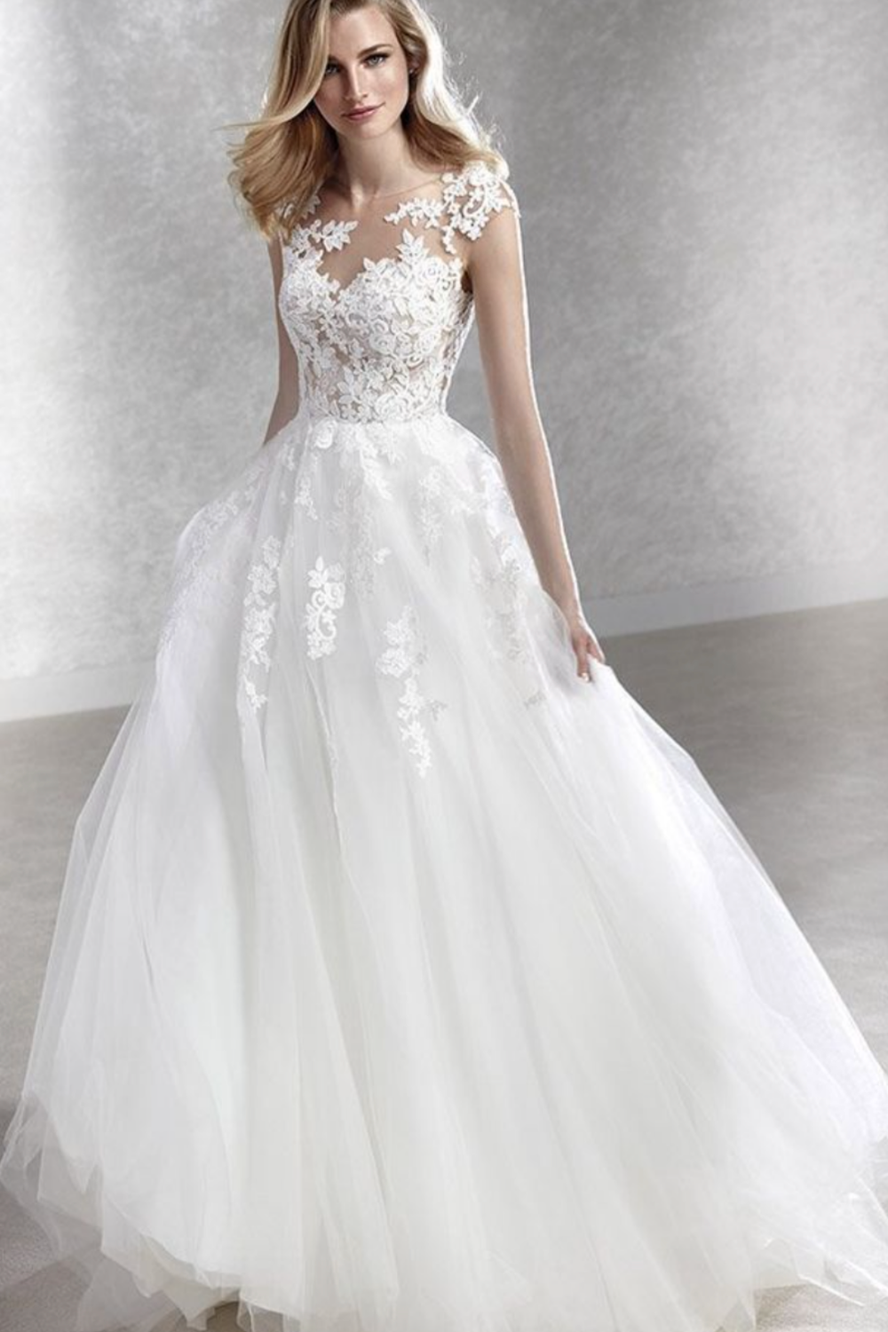 Sample Pronovias Felicidad Wedding Dress