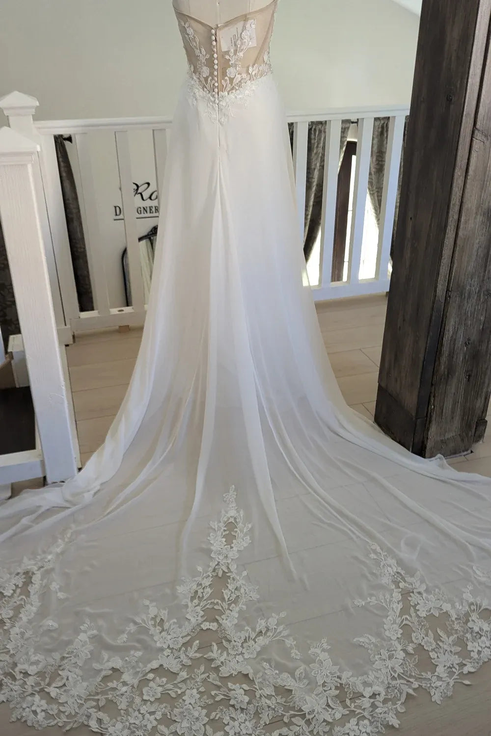 Enzoani Etoile Aerin 6