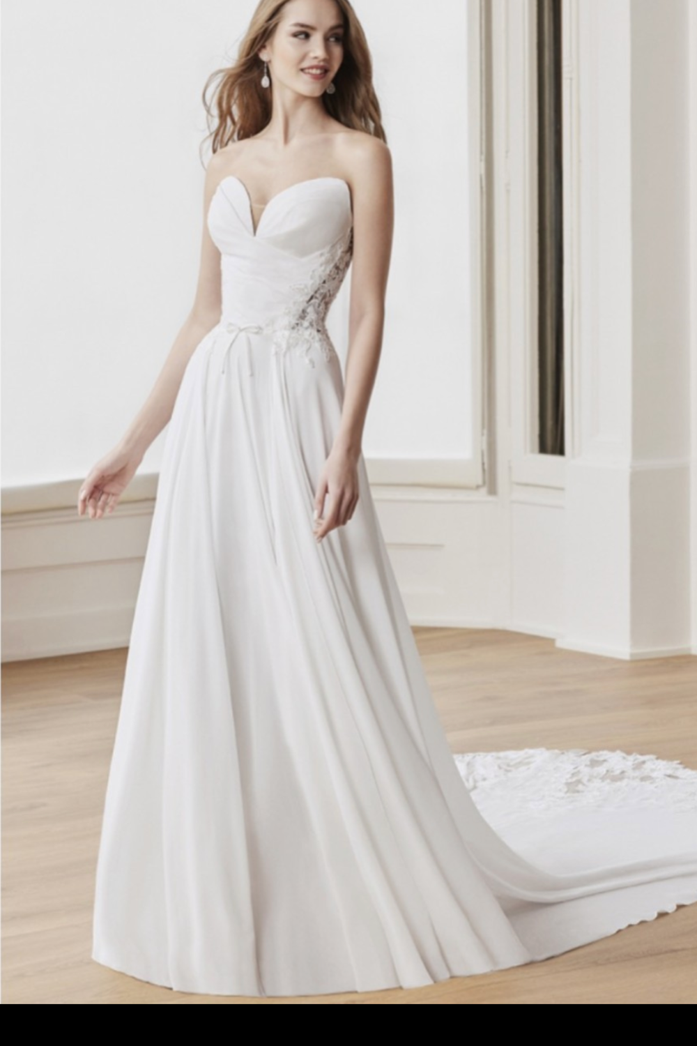 Enzoani Etoile Sarin 1