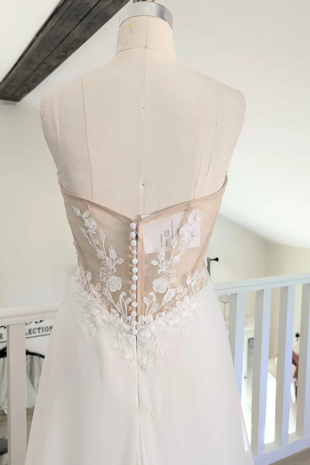 Enzoani Etoile Aerin 11