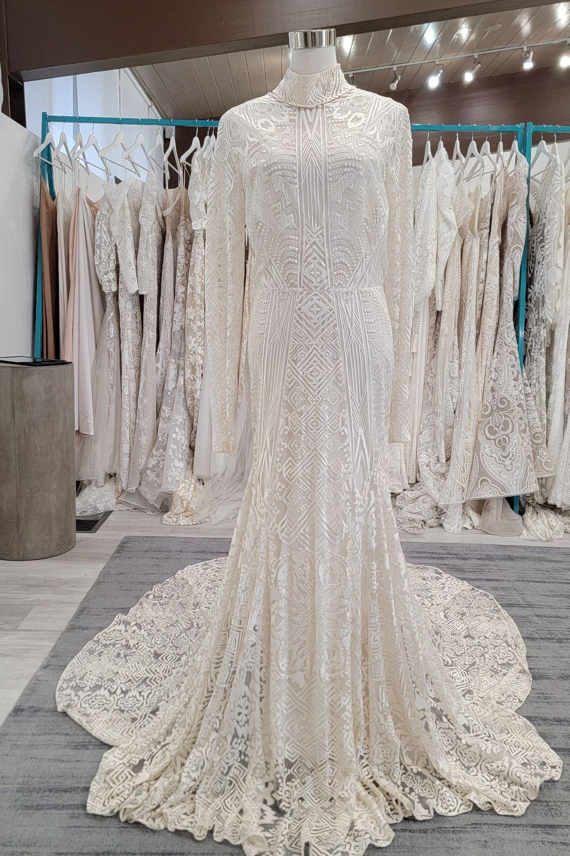 Rue De Seine Sundial Off White 2