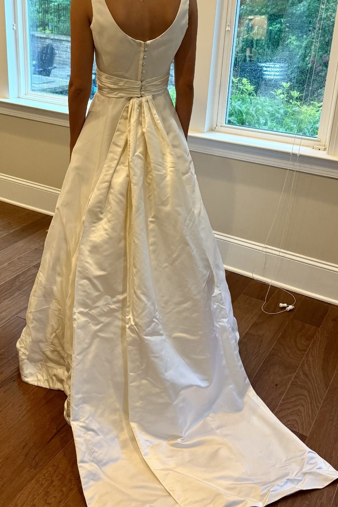 Used Amsale a-line Wedding Dress Used Amsale a-line Wedding Dress