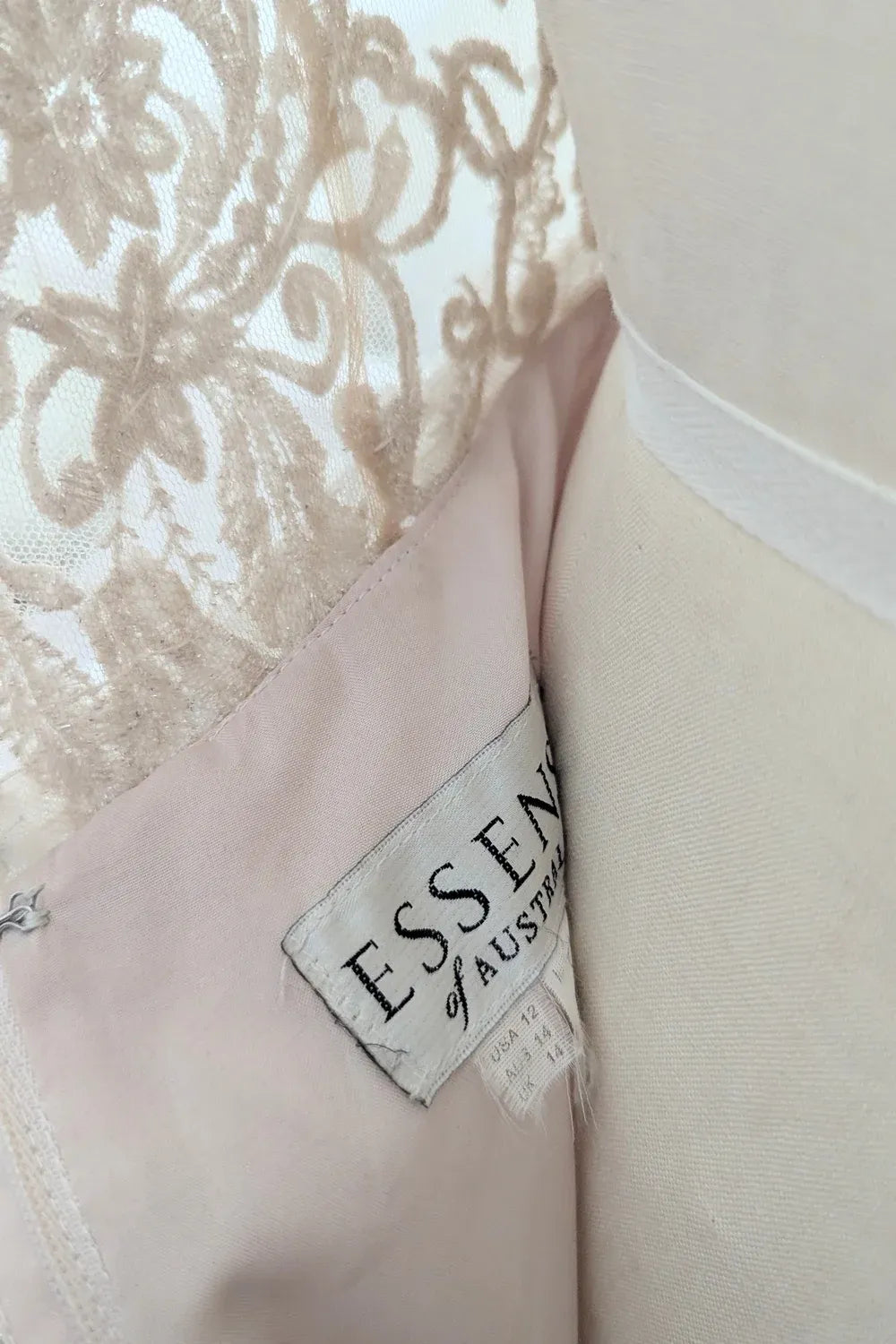 Essense of Australia D2730 11