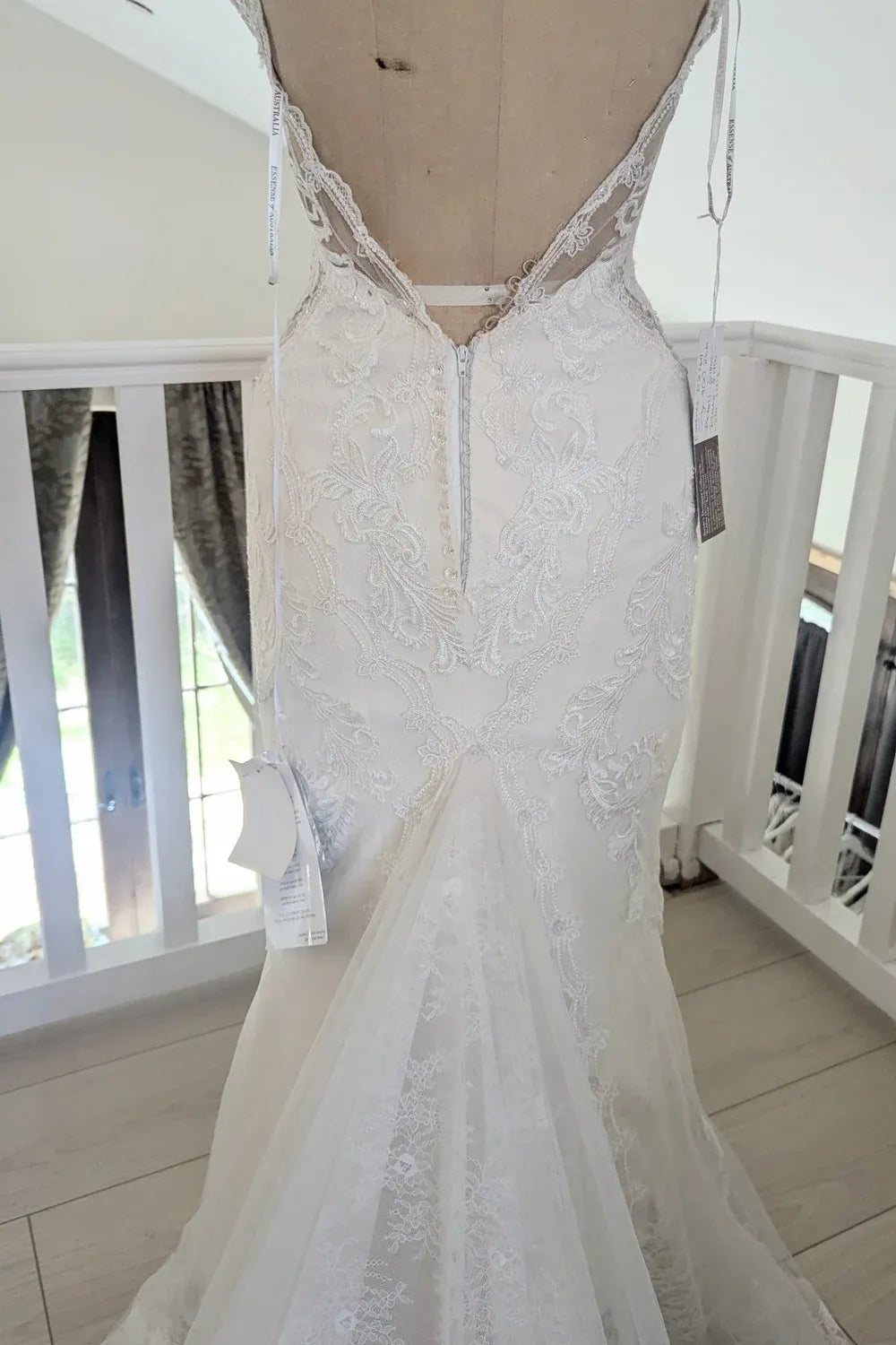 Essense of Australia D2760 3