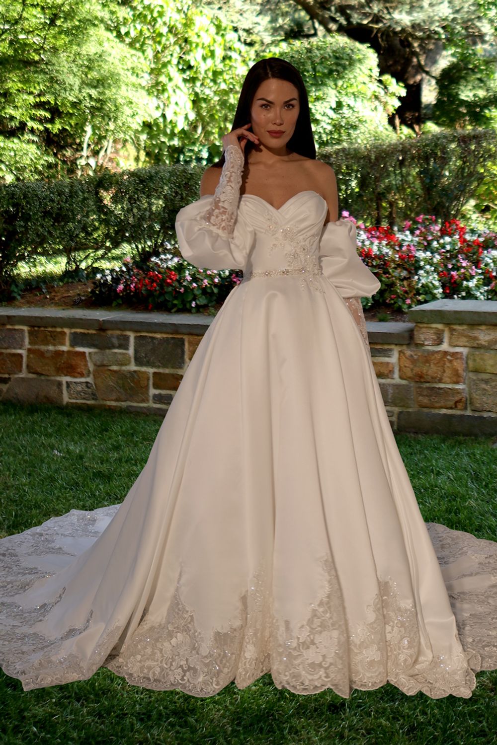 Sample Eve of Milady 1674XS-GOWN Wedding Dress, image size:1000x1500