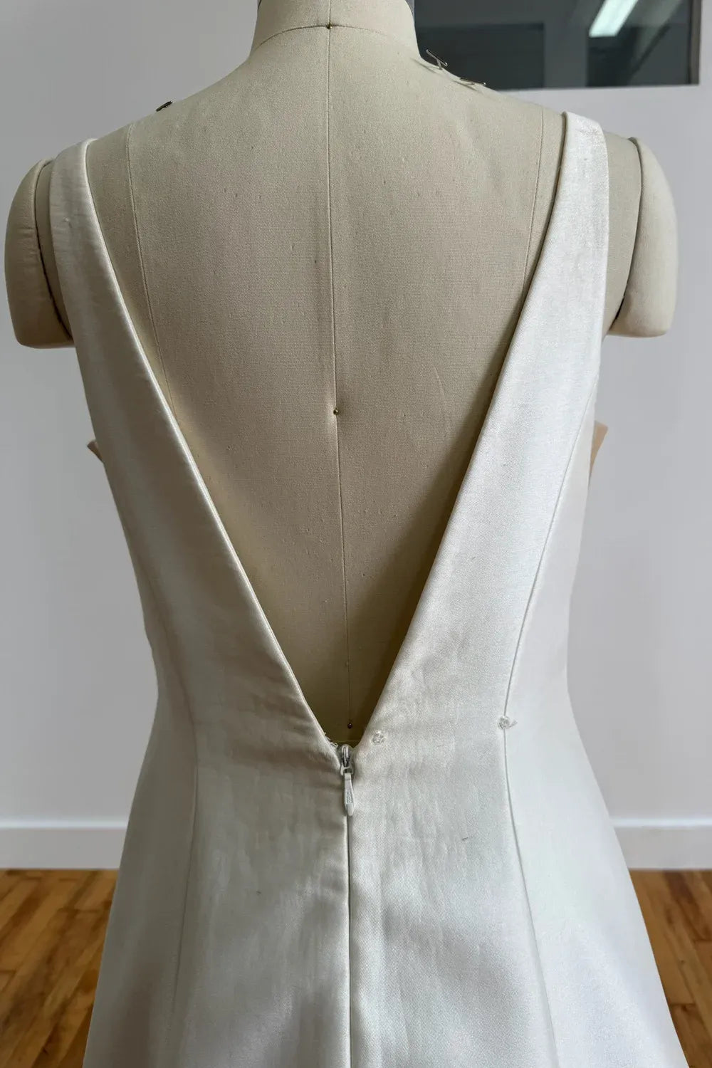 Paloma Blanca 5027 3