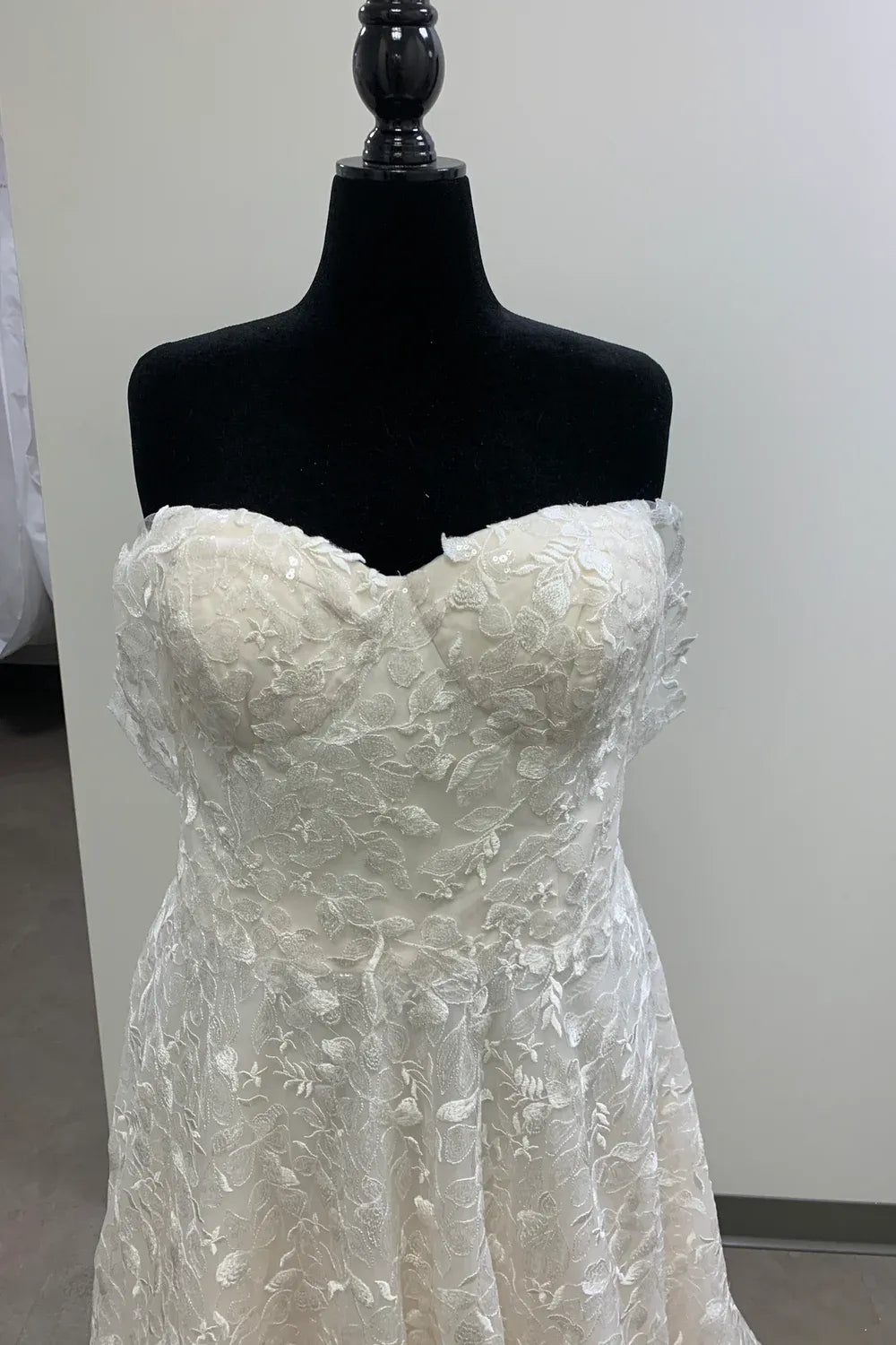 Casablanca Bridal Addilyn 7