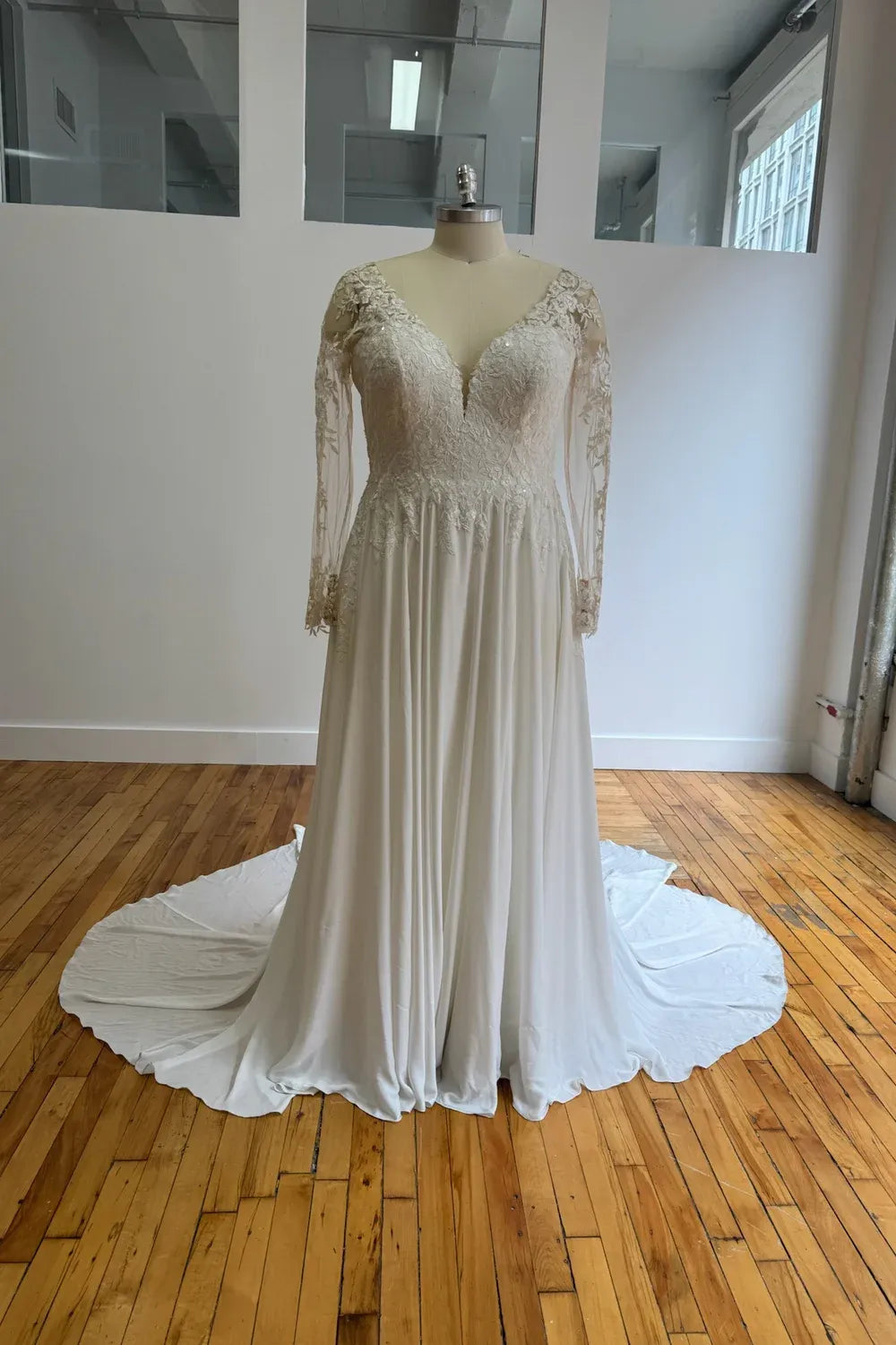 Stella York 6843XS 0
