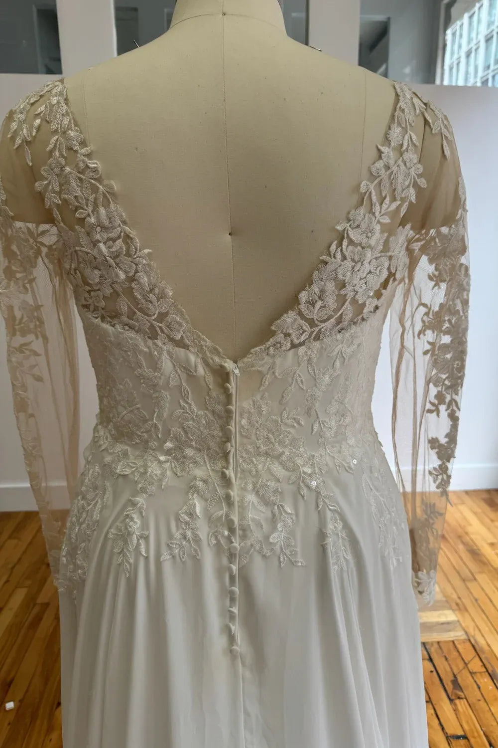 Stella York 6843XS 3