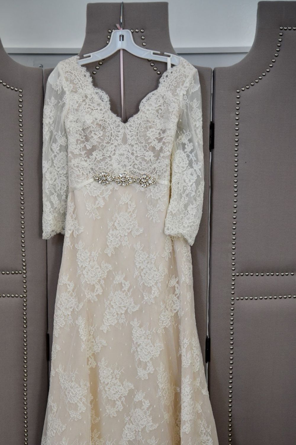 Maggie Sottero Vintage Inspired Ivory Lace Wedding Dress 4