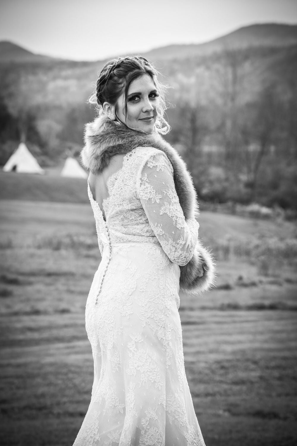 Maggie Sottero Vintage Inspired Ivory Lace Wedding Dress 2