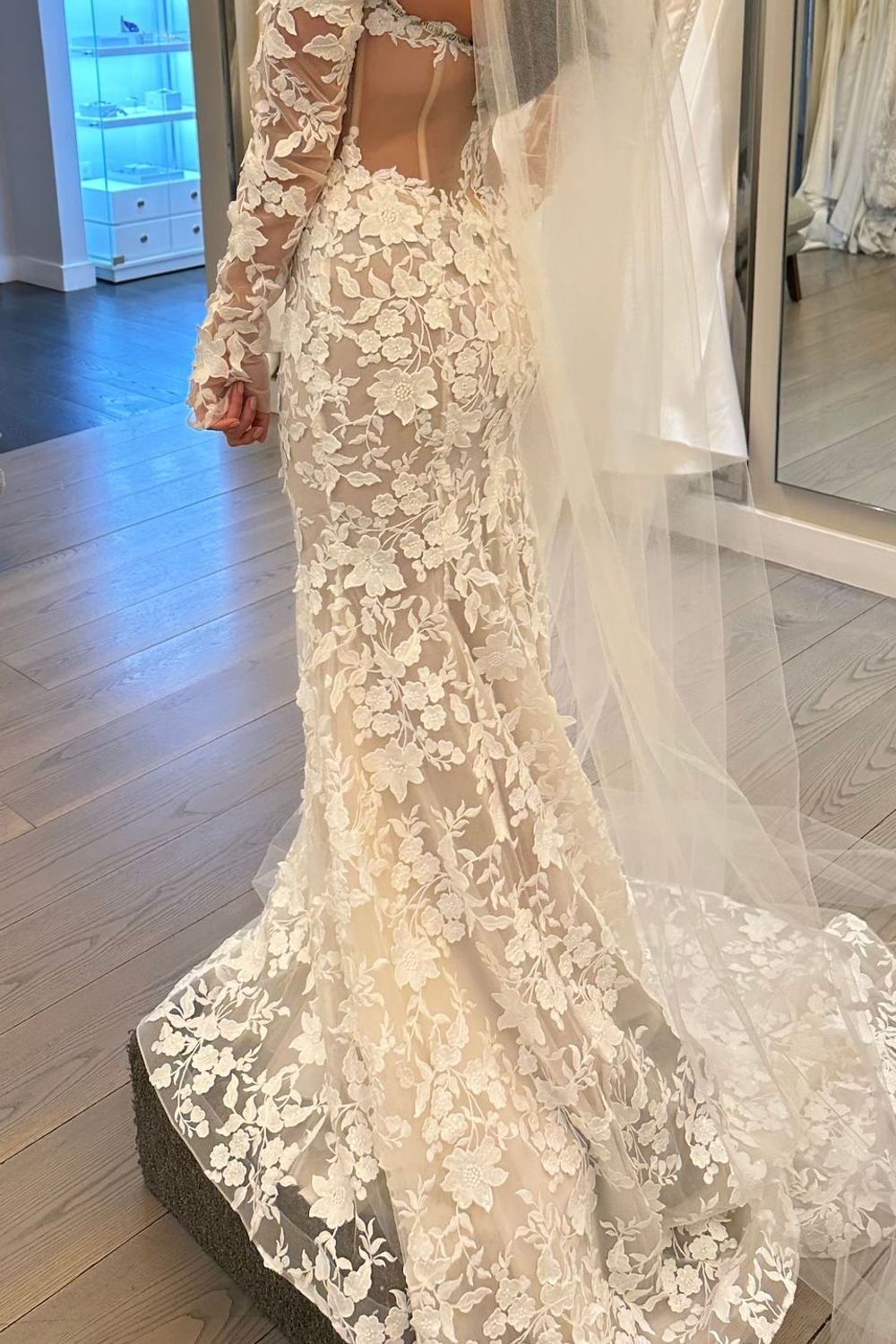 Tina Valerdi Calanthe  8