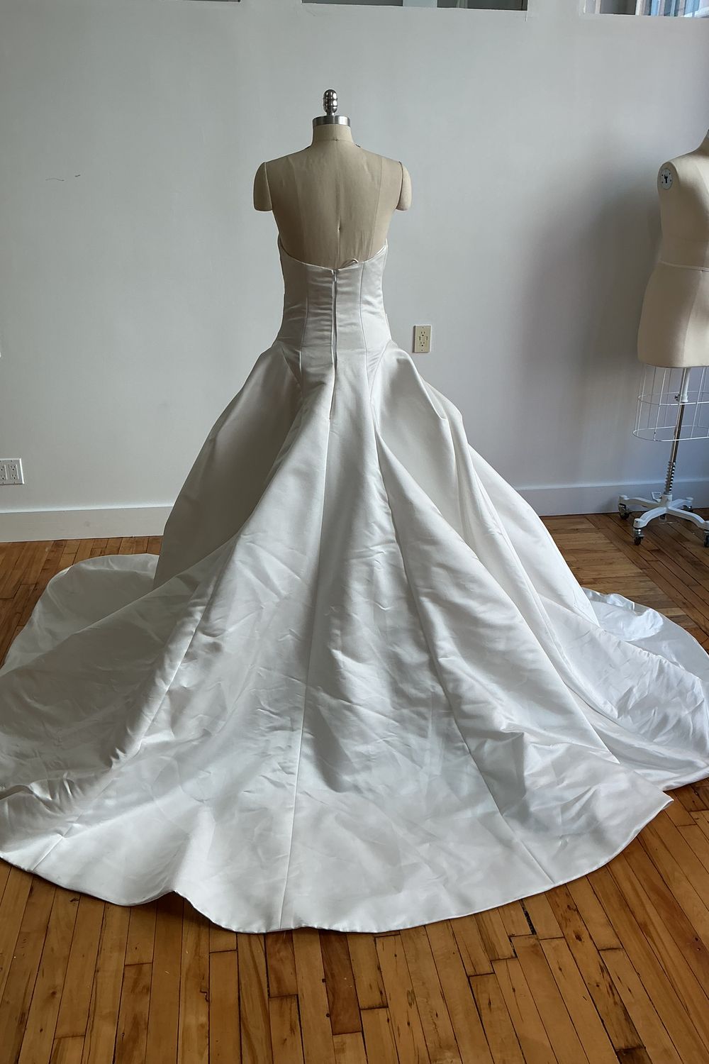 Nardos Design Violet-Gown 2