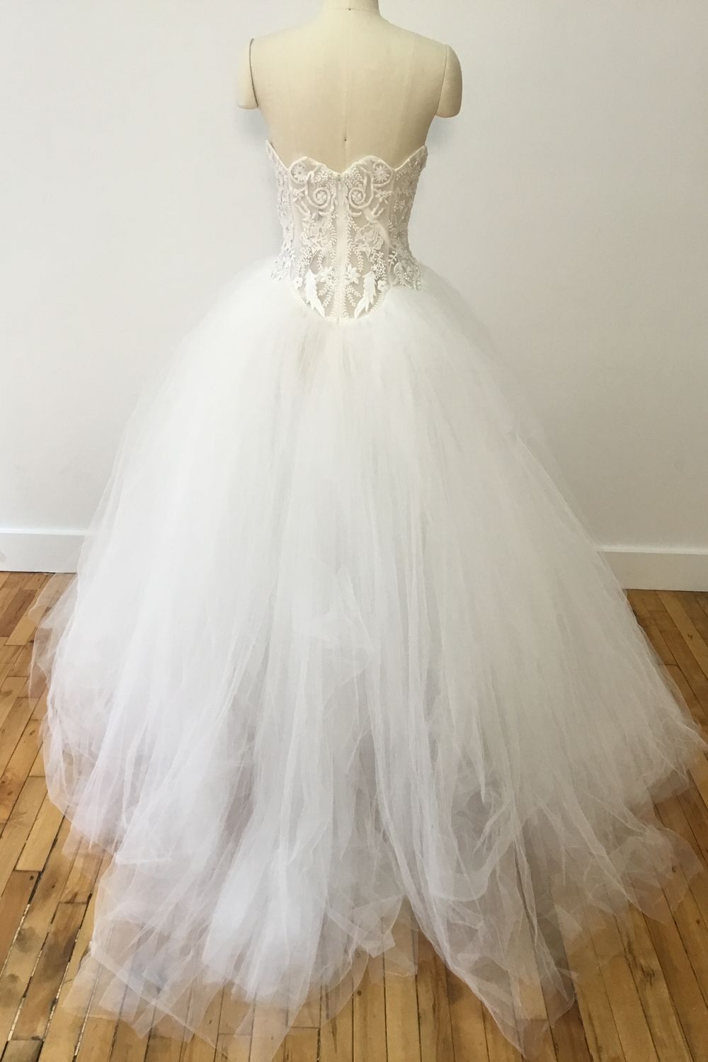 Reem Acra Whisper 2