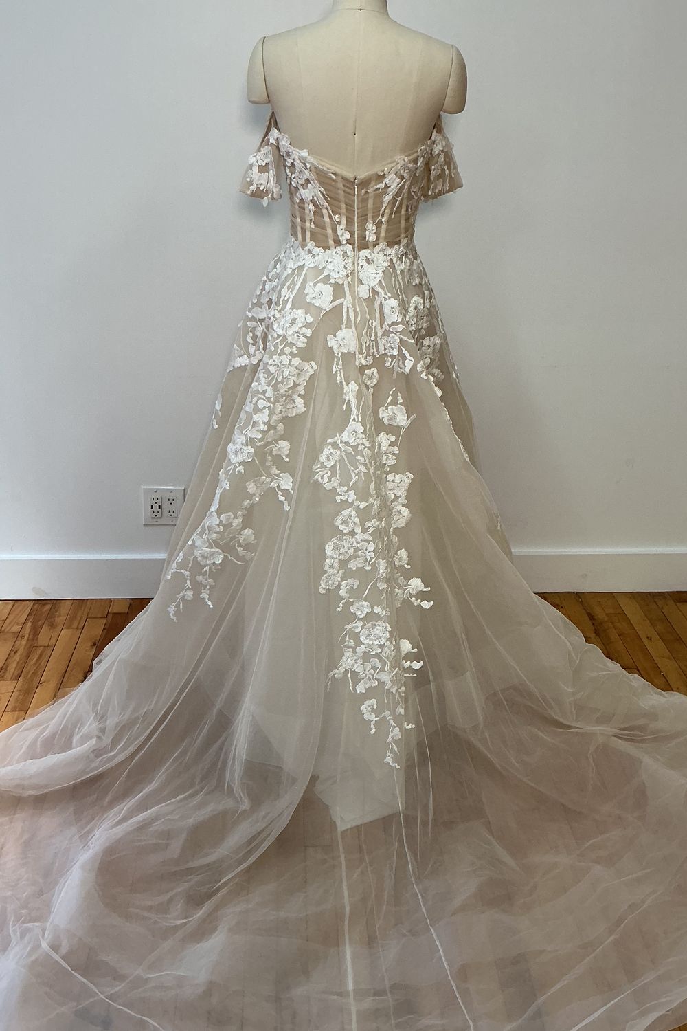 Tony Ward Couture Helicon 2