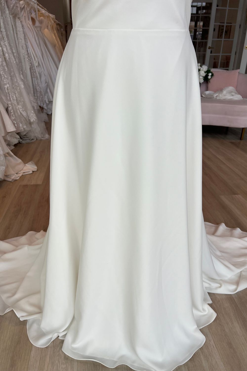 Paloma Blanca PB5052 2