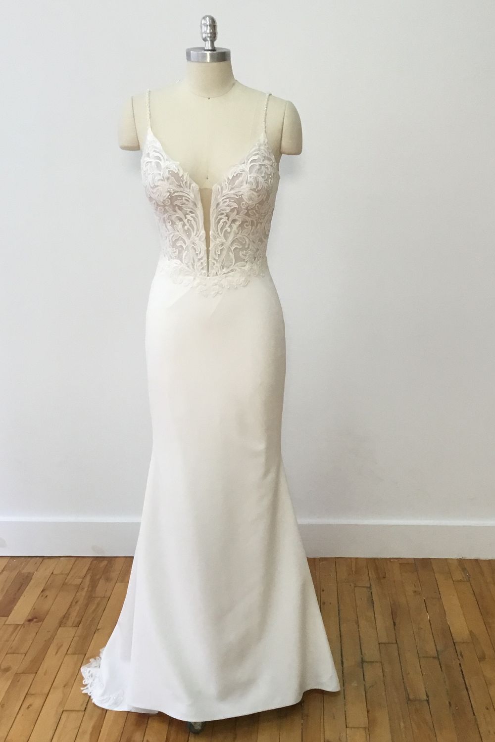 Essense of Australia D4181- beaded  2