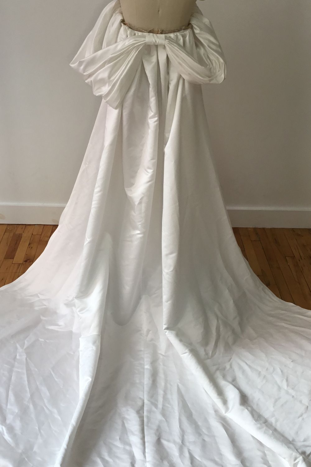 Tal Kedem Anne-cape 3