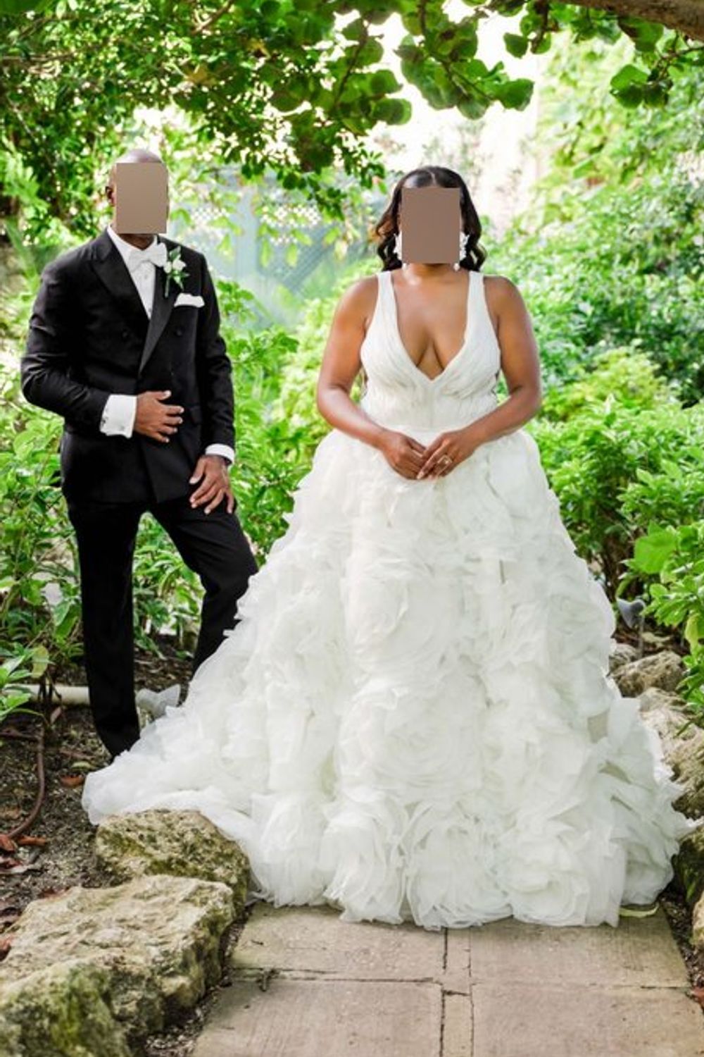 Nicole and Felicia NF021 0