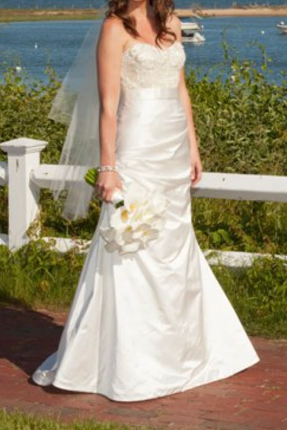 Monique Lhuillier Magical 0