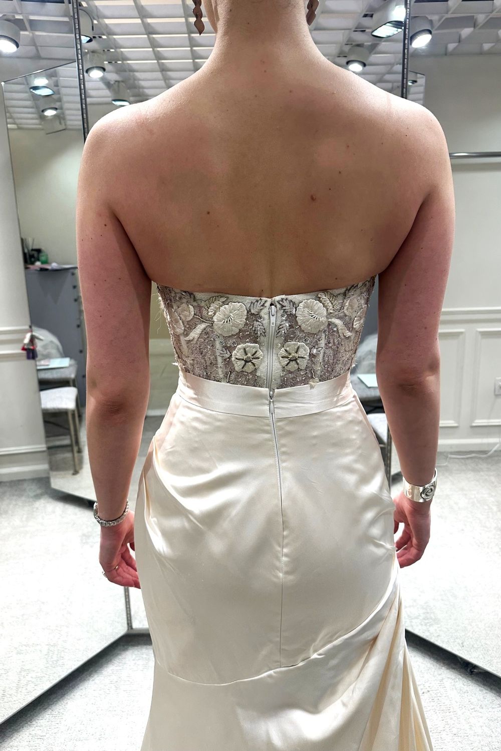 Monique Lhuillier Magical 8
