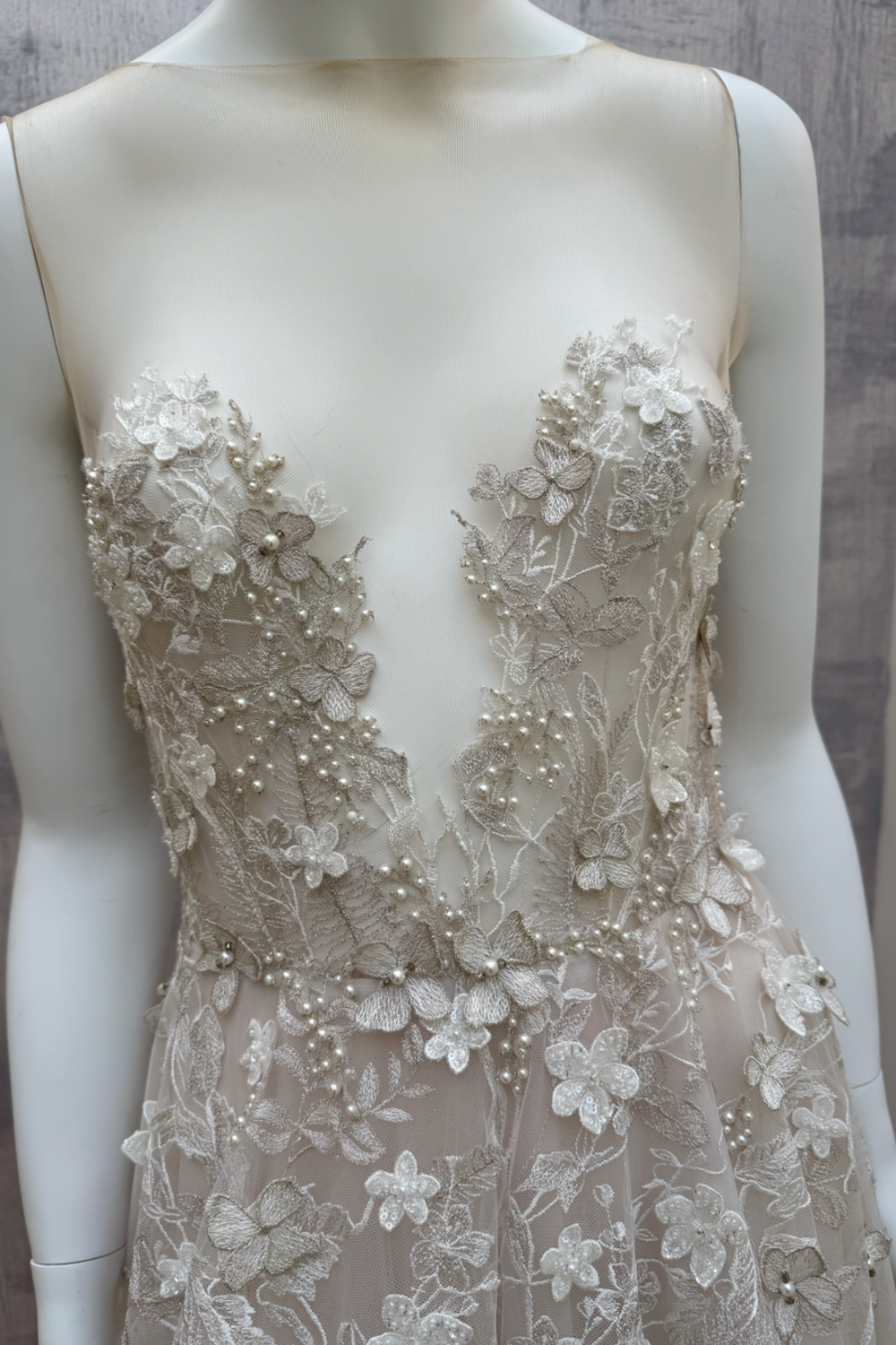 Liz Martinez Daphne 4