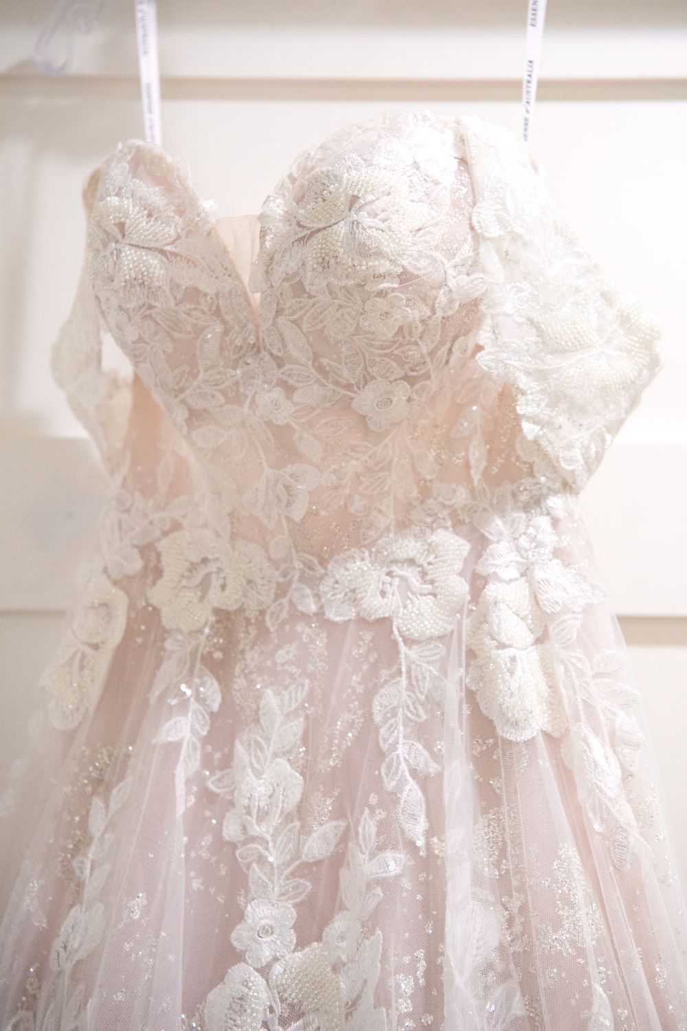 Essense of Australia D3414 1