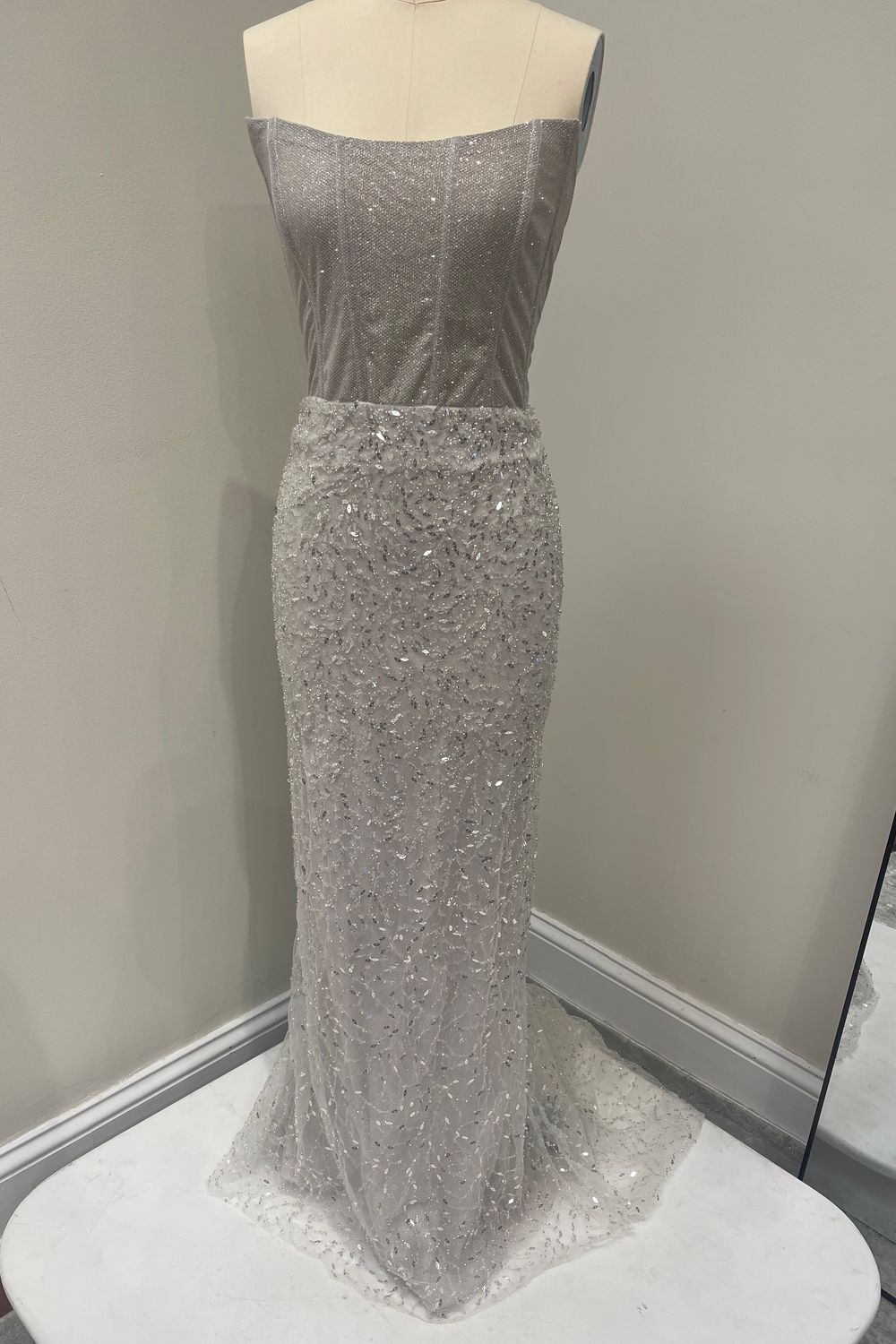 Olia Zavozina Sloane 1